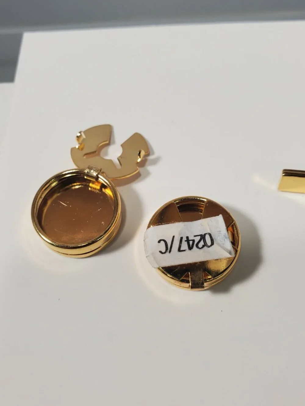 Gold & Silver-Tone Belt-Design Tie Clip and Round Button Cover Cuff Link Set
